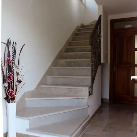 Nika Apartman
